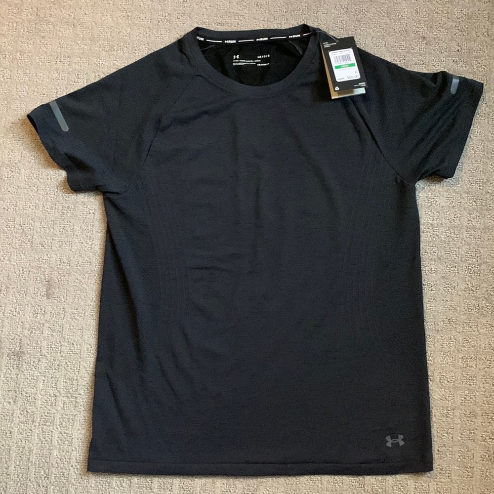 Womens Under Armour seamless run shirt in black